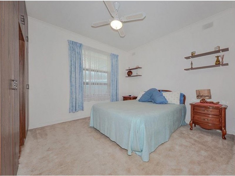 86 Flinders Drive, Valley View SA 5093