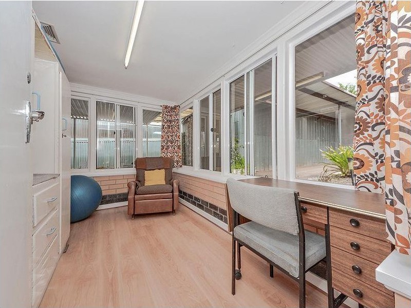 86 Flinders Drive, Valley View SA 5093