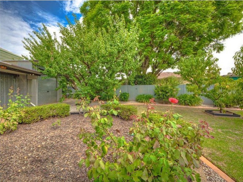 86 Flinders Drive, Valley View SA 5093