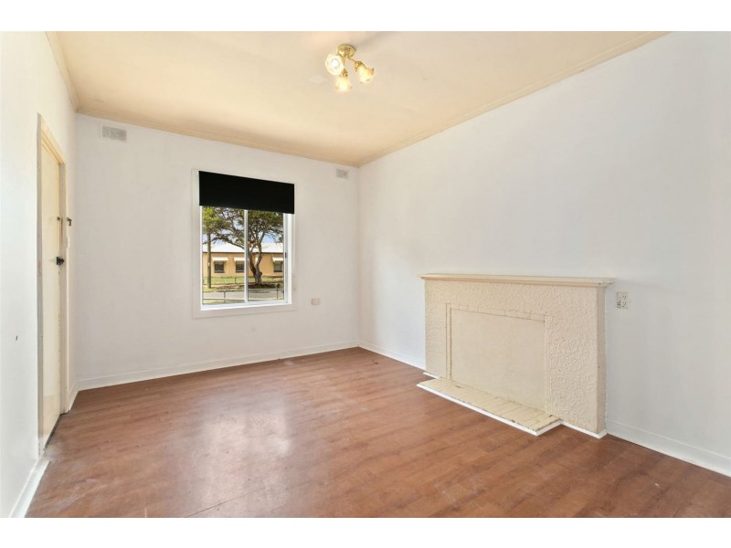 24 Carey Avenue, Seaton SA 5023