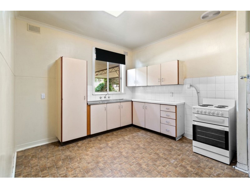 24 Carey Avenue, Seaton SA 5023