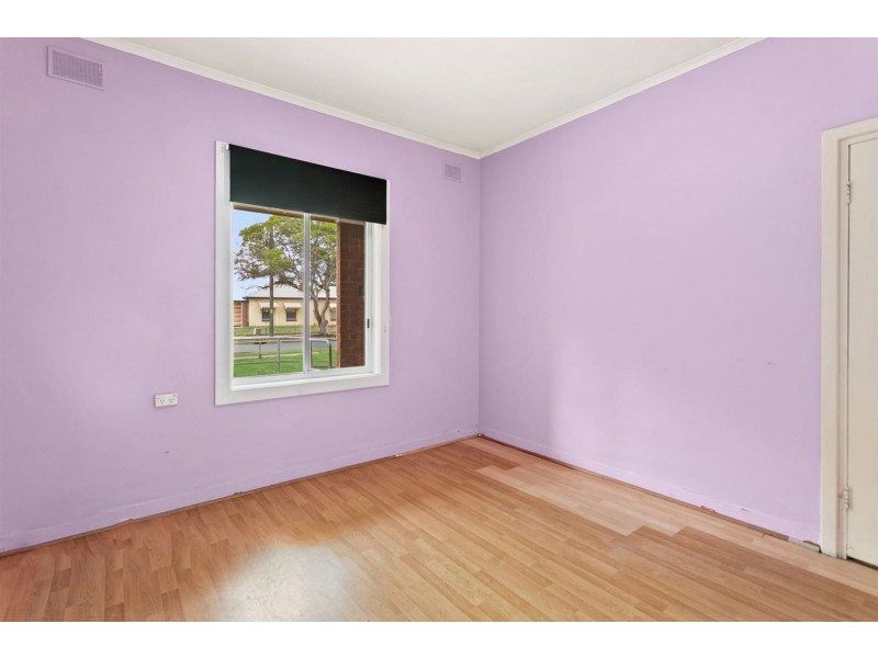 24 Carey Avenue, Seaton SA 5023