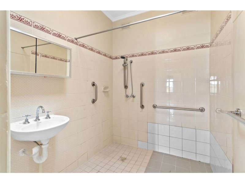 24 Carey Avenue, Seaton SA 5023