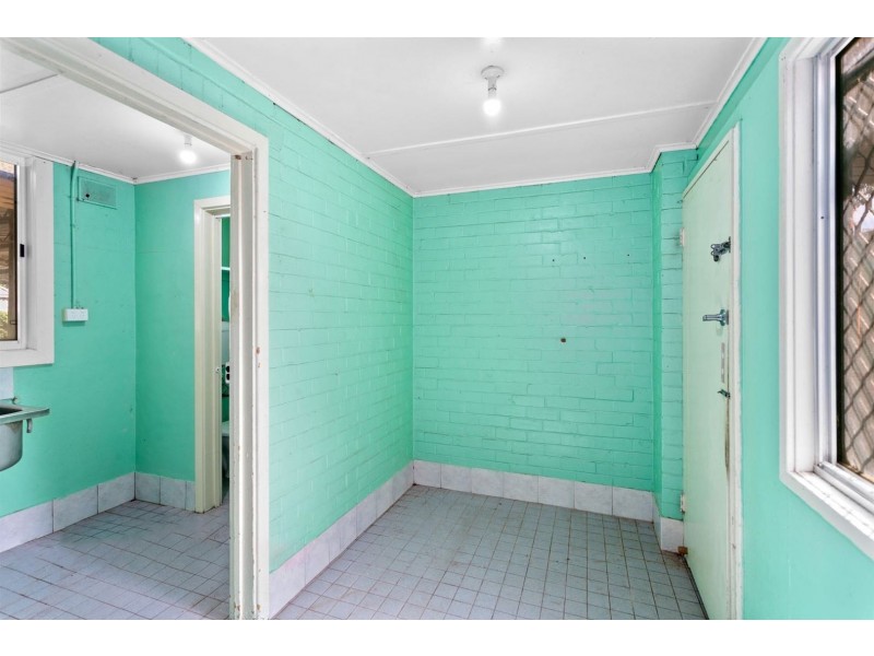 24 Carey Avenue, Seaton SA 5023