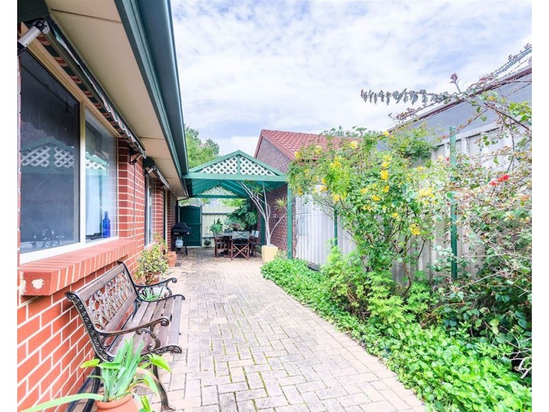 4 Field Street, Oakden SA 5086