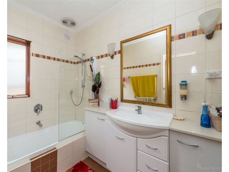 5 Haddington Street, Valley View SA 5093