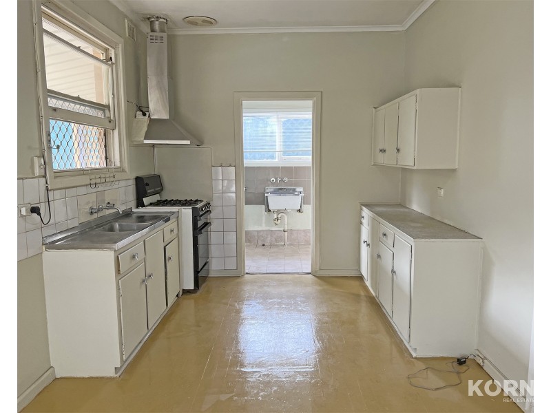 18 Cleve Street, Mansfield Park SA 5012