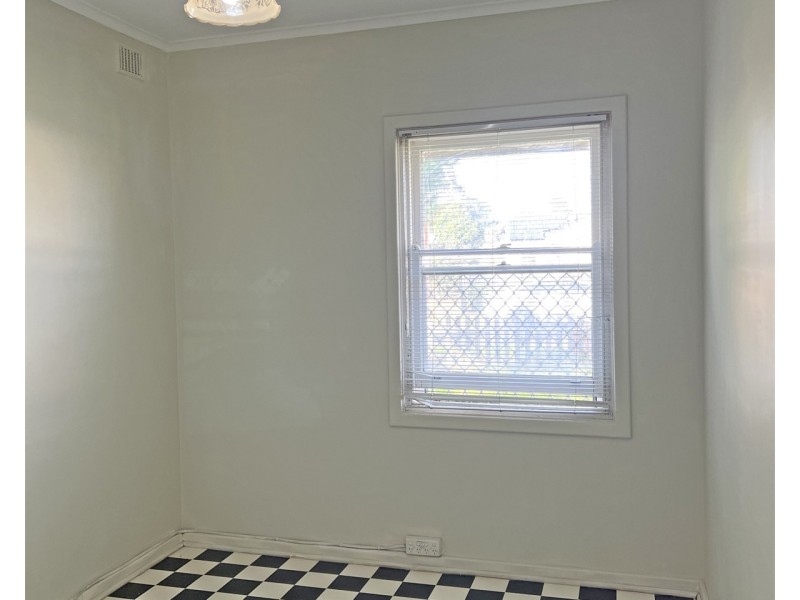 18 Cleve Street, Mansfield Park SA 5012