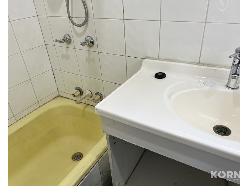 18 Cleve Street, Mansfield Park SA 5012