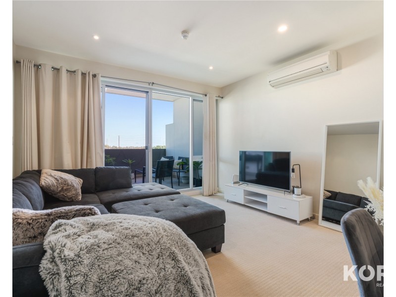 215/1-2 Tarni Court, New Port SA 5015