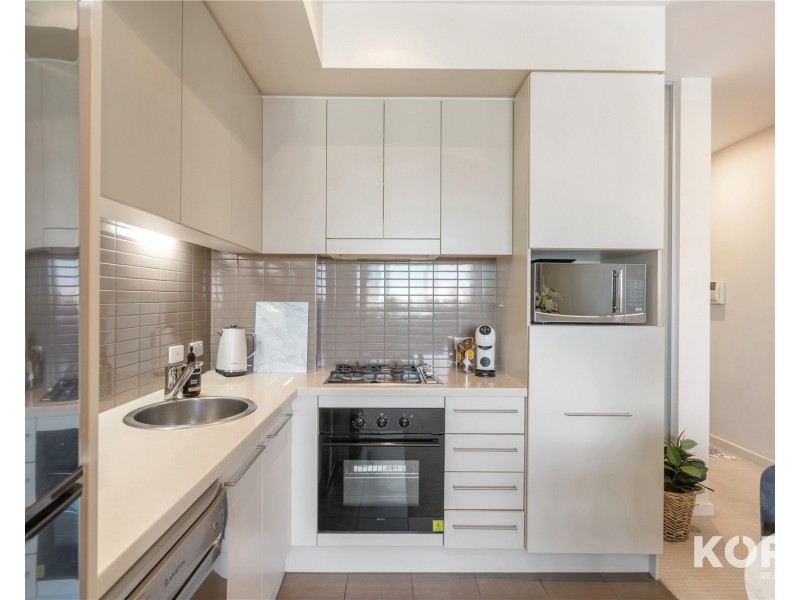 215/1-2 Tarni Court, New Port SA 5015