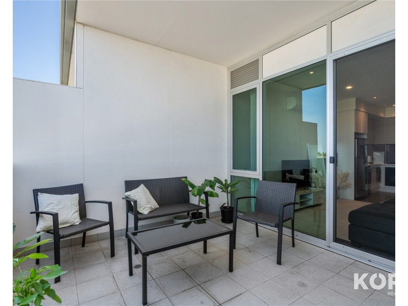 215/1-2 Tarni Court, New Port SA 5015