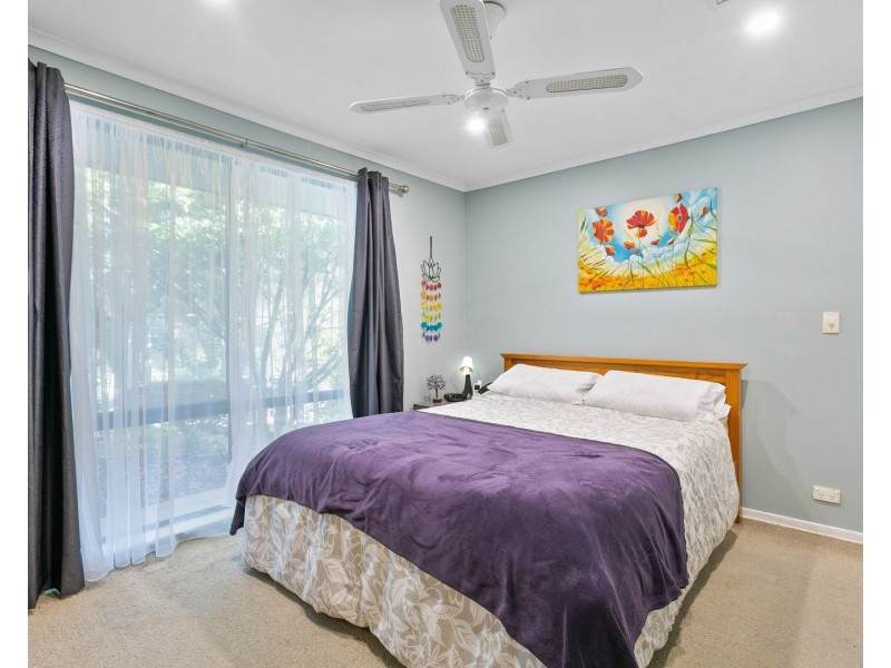 8 Rubin Crescent, Happy Valley SA 5159