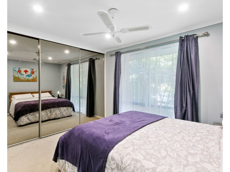 8 Rubin Crescent, Happy Valley SA 5159
