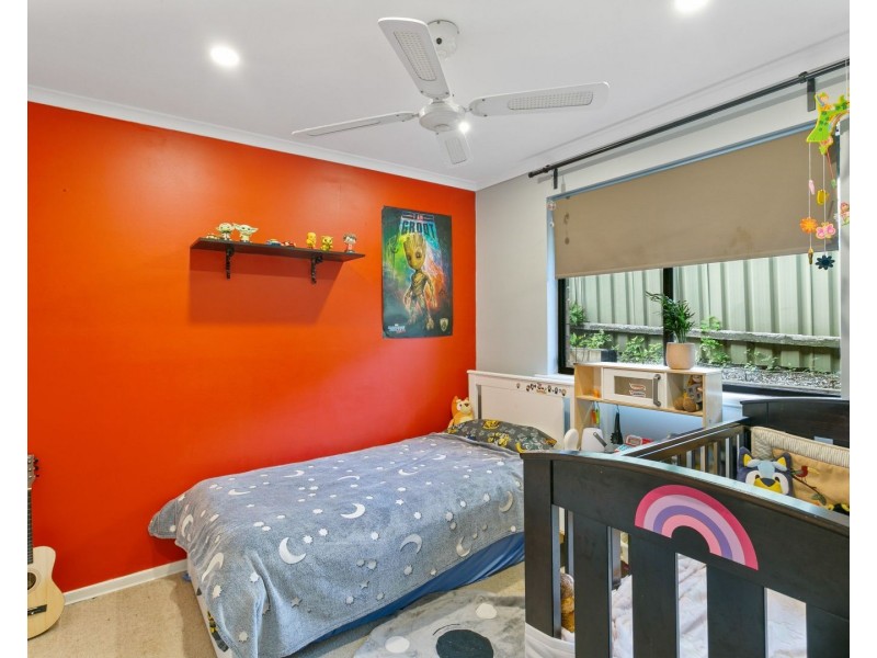 8 Rubin Crescent, Happy Valley SA 5159