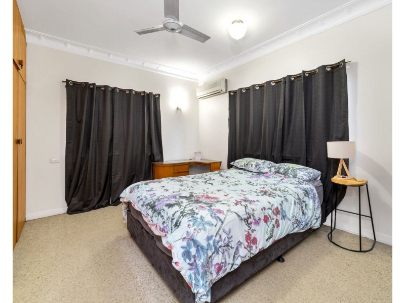 36 Depper Street, St Lucia QLD 4067