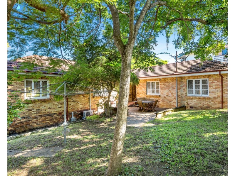 36 Depper Street, St Lucia QLD 4067