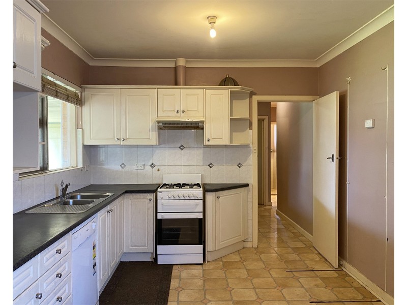 31 Oakleigh Road, Marion SA 5043