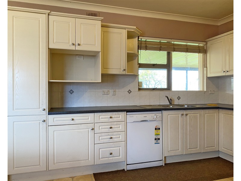 31 Oakleigh Road, Marion SA 5043