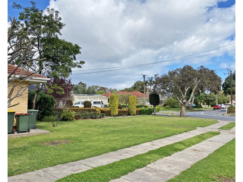 31 Oakleigh Road, Marion SA 5043