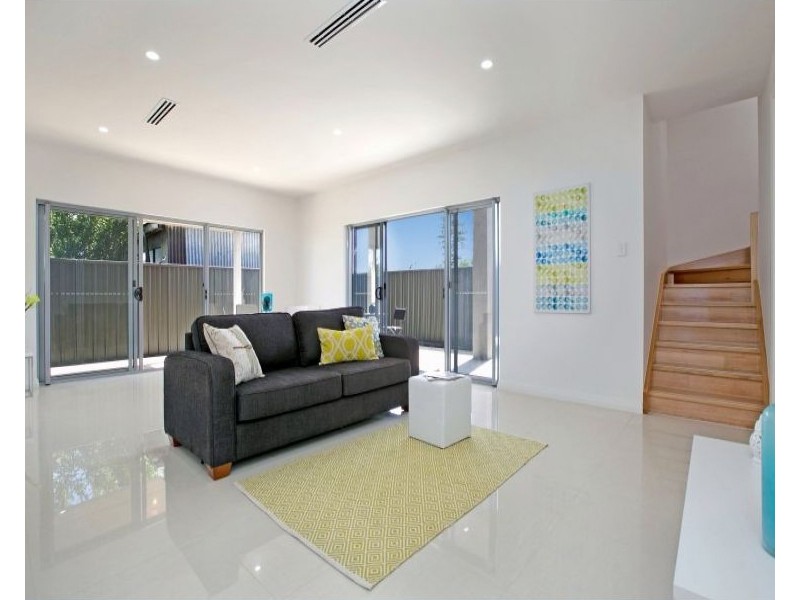 4/30 West Lakes Boulevard, Albert Park SA 5014