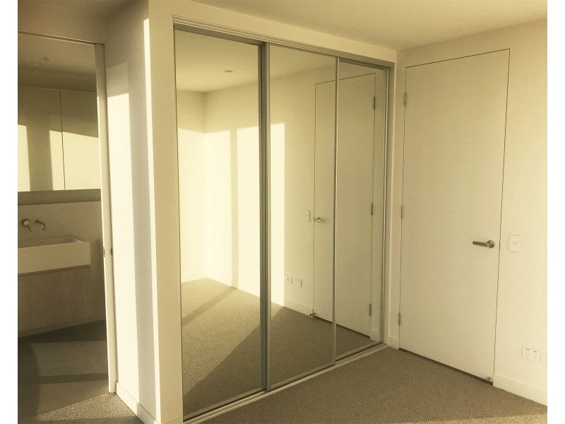 2203/17 Austin Street, Adelaide SA 5000