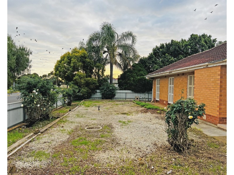 16 Crittenden Road, Smithfield Plains SA 5114