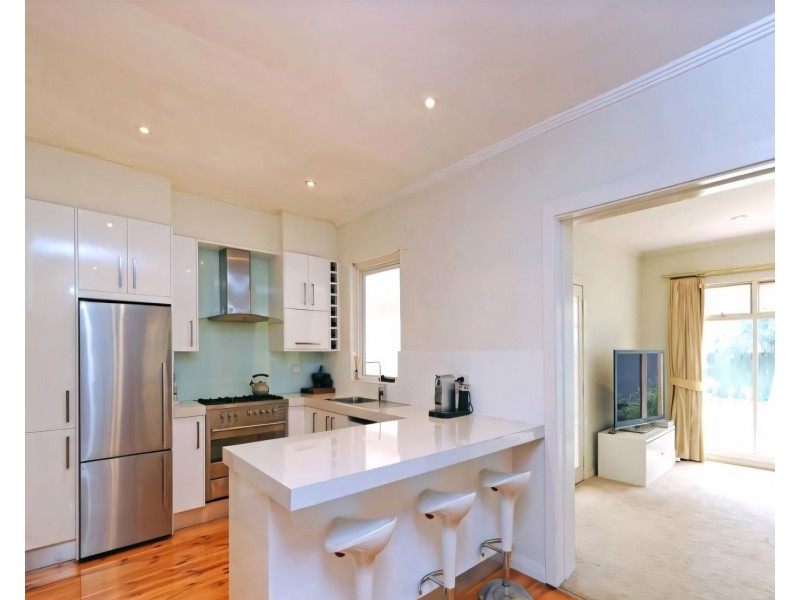 81 Pine Avenue, Glenelg North SA 5045