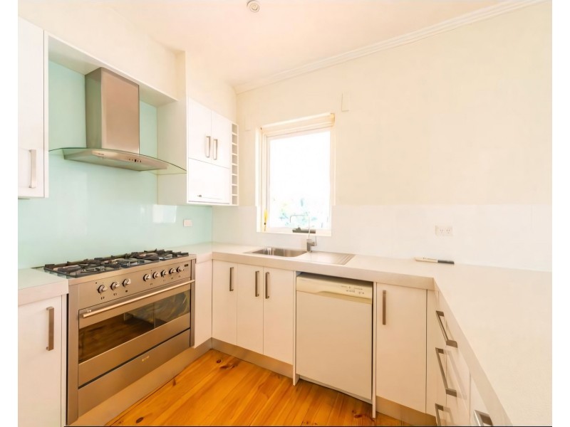 81 Pine Avenue, Glenelg North SA 5045