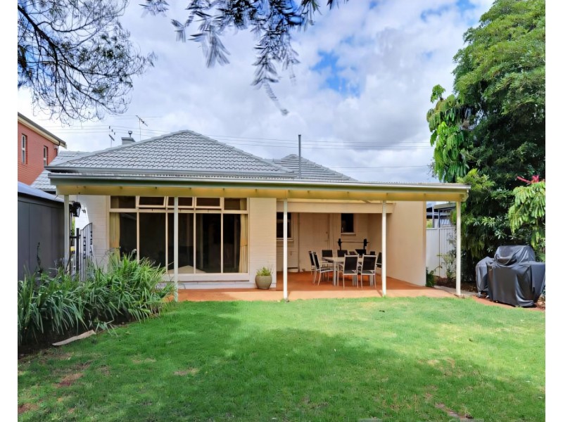 81 Pine Avenue, Glenelg North SA 5045