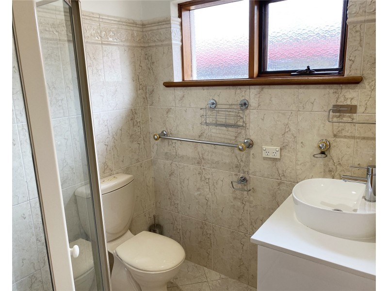 33 Hubbard Street, Beverley SA 5009