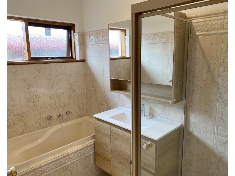 33 Hubbard Street, Beverley SA 5009