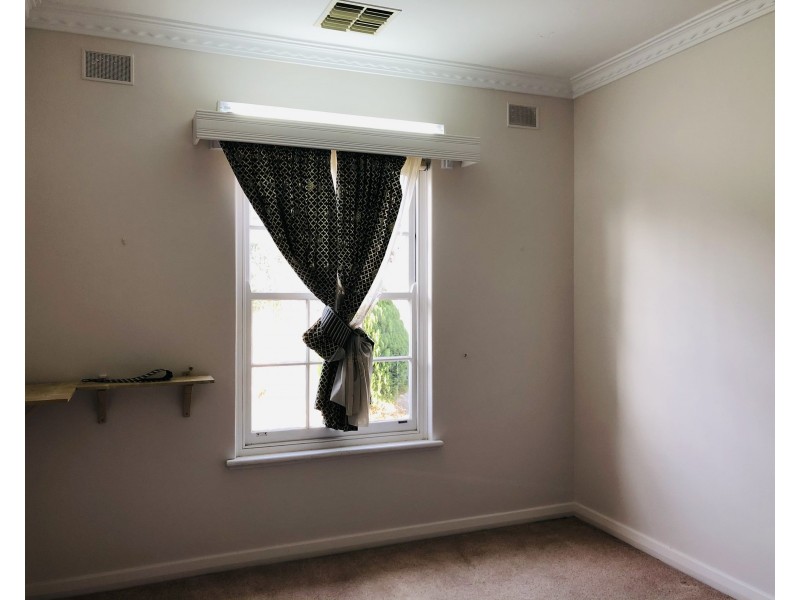 82 Shepherds Hill Road, Bellevue Heights SA 5050