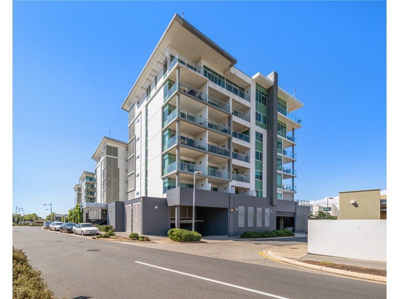 215/1-2 Tarni Court, New Port SA 5015
