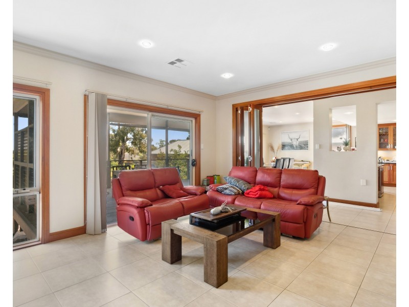5 Myrtlebank Terrace, Stonyfell SA 5066