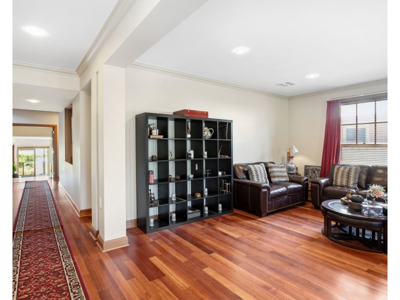 5 Myrtlebank Terrace, Stonyfell SA 5066