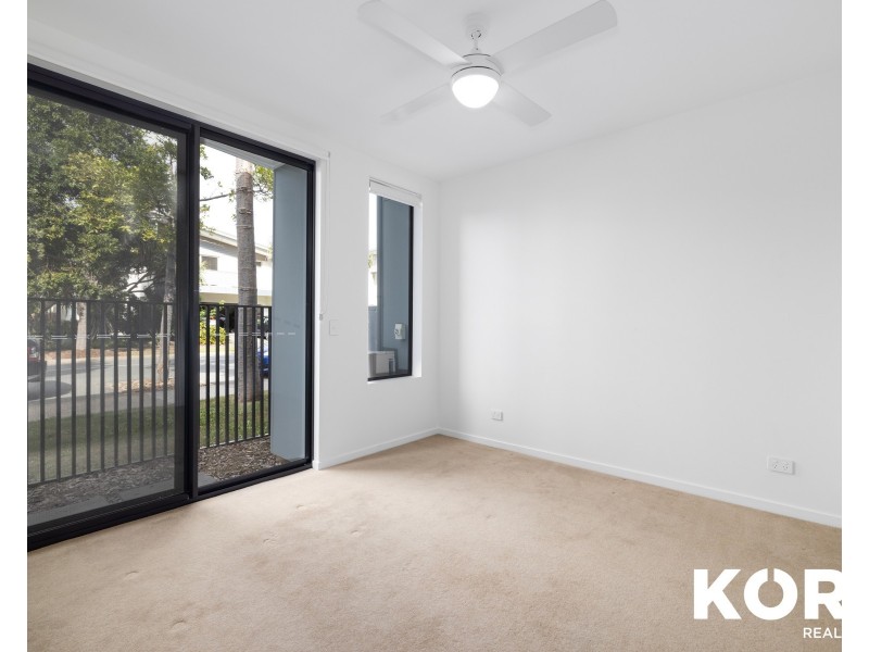 16 Outrigger Circuit, Hope Island QLD 4212
