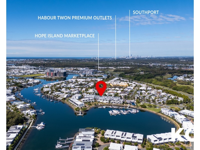 16 Outrigger Circuit, Hope Island QLD 4212