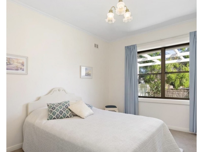 8 Cadna Avenue, Felixstow SA 5070