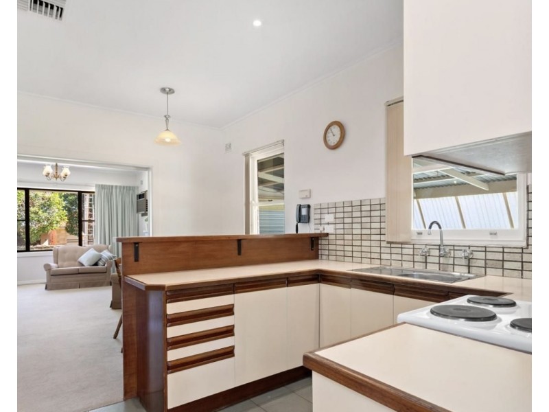 8 Cadna Avenue, Felixstow SA 5070