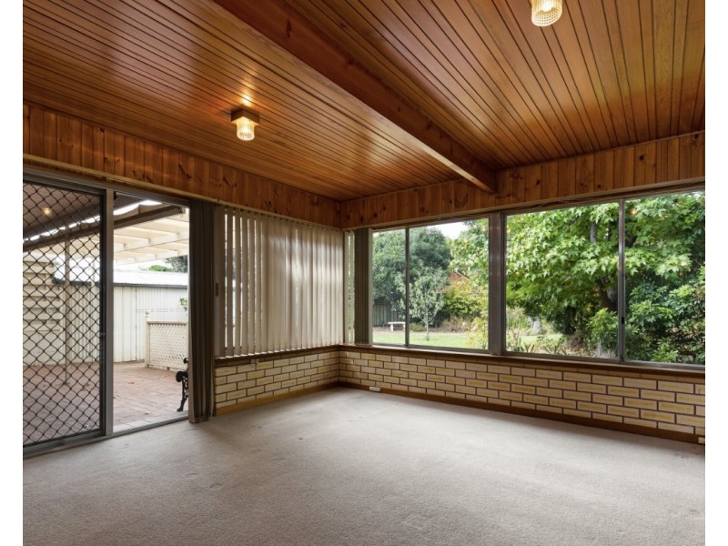 8 Cadna Avenue, Felixstow SA 5070