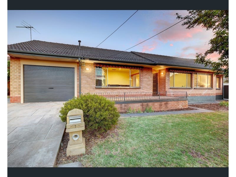 7 Renown Avenue, Seacliff Park SA 5049