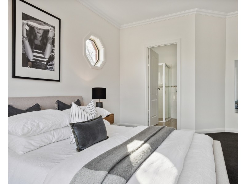 180 Sanctuary Drive, Mawson Lakes SA 5095