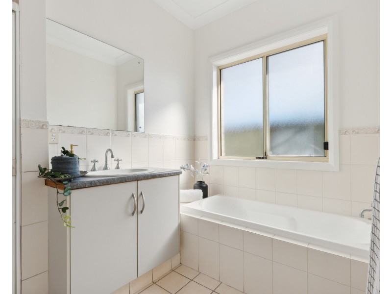 180 Sanctuary Drive, Mawson Lakes SA 5095