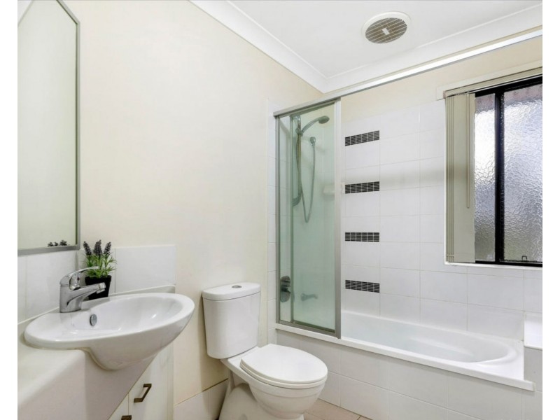 18/18 Diane Court, Calamvale QLD 4116