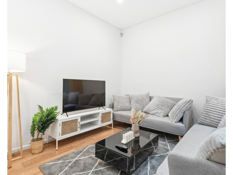 8 Heaslip Close, Adelaide SA 5000