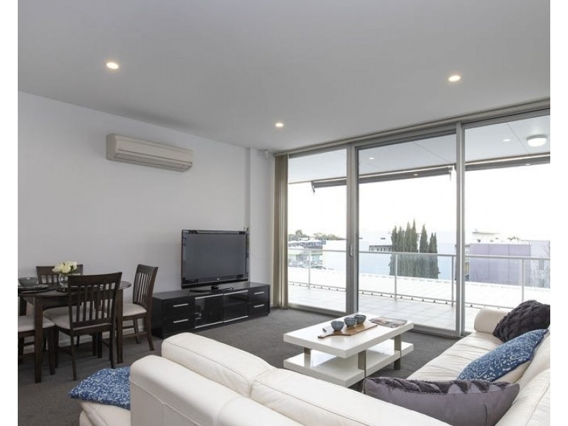 32w/18 Main Street, Mawson Lakes SA 5095