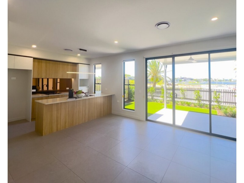 46/1 Lake Serenity Blvd, Helensvale QLD 4212