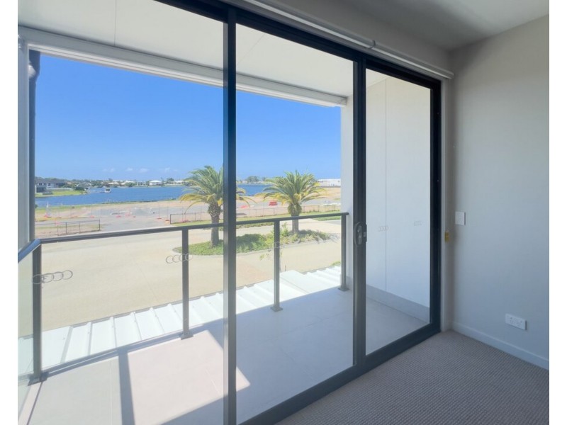 46/1 Lake Serenity Blvd, Helensvale QLD 4212