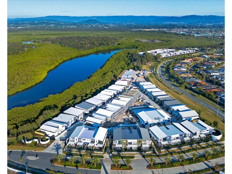 17/1 Lake Serenity Boulevard, Helensvale QLD 4212